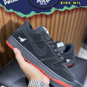 Nike SB Dunk Low Black Pigeon