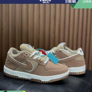 Nike Dunk Low Medium Curry