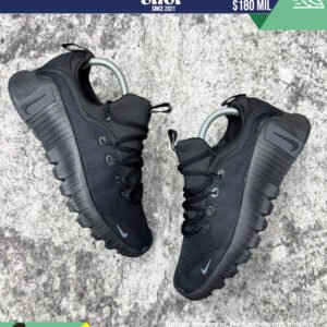 Nike Free Terra Vista Triple Black
